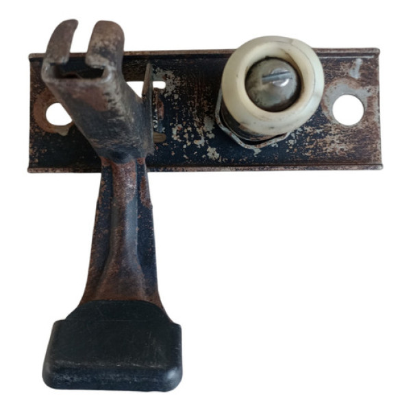 Fechadura Capô Fiat Strada 2001 