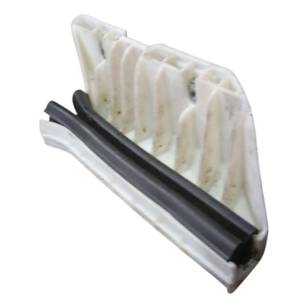 Guia Vidro Traseiro Direito Citroen C3 2014 9682972680 Branco