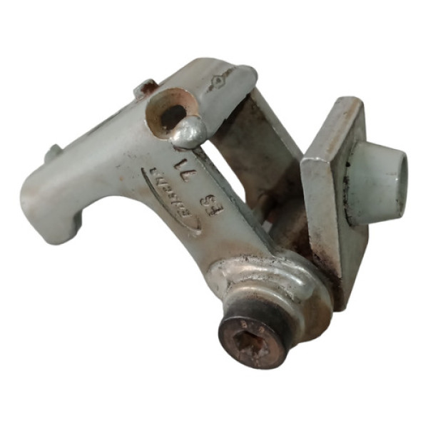 Dobradiça Inferior Porta Dianteira Esquerda Peugeot 207 