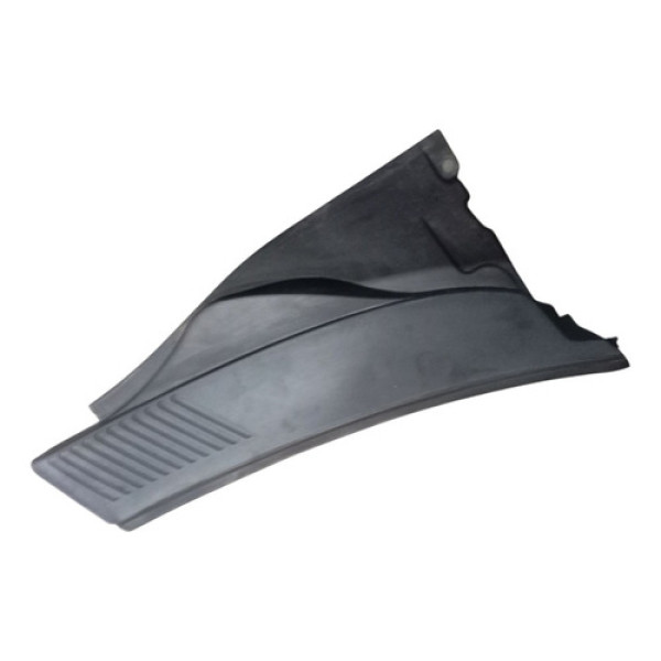 Churrasqueira Grade Direito Renault Clio 2011 820002638