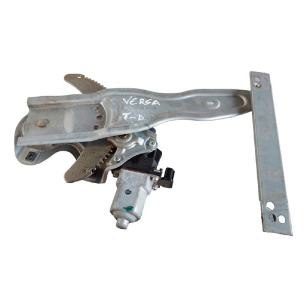 Máquina Vidro Elétrico Direito Tras Nissan Versa 2010 A 2019