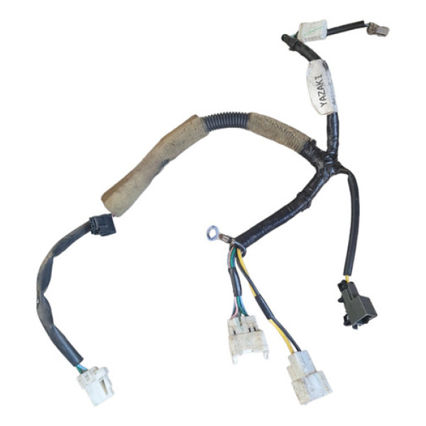 Chicote Tampa Traseira Nissan Livina 2010 C Detalhe 