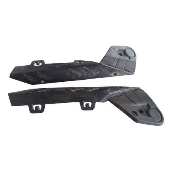 Par Guia Tampa Parachoque Diant Renault Megane 2006 Detalhe 