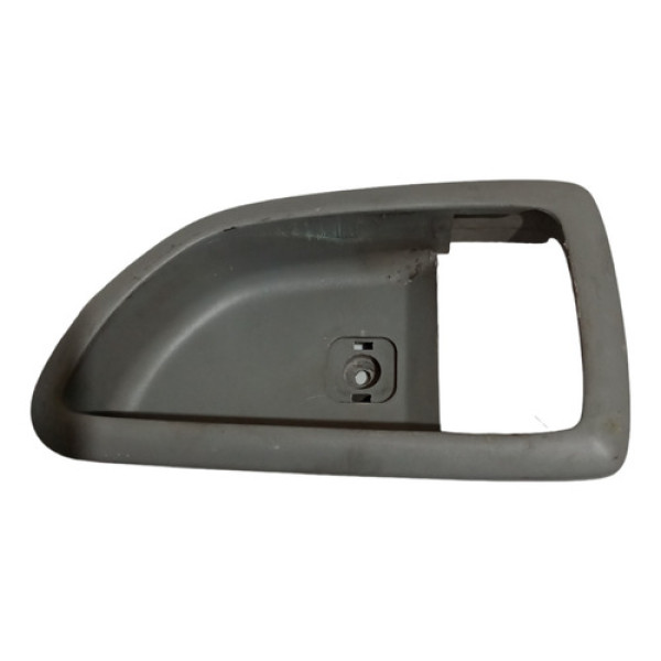 Moldura Maçaneta Interna Diant Esq Kia Sorento 06/09  Cinza Dianteira